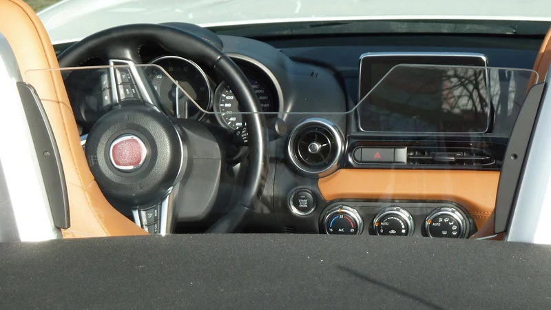 FIAT 124 Spyder UR-Windschott Clear Glass Wind Breaker / Deflector - Image 5