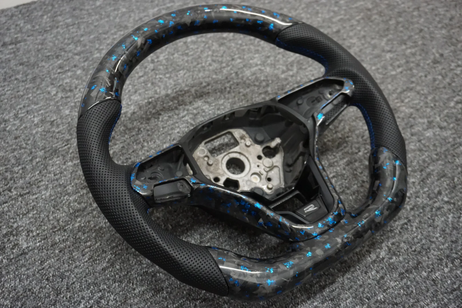 SEND IN YOUR OWN - Custom Carbon Fibre Steering Wheel Service (ANY MAKE / MODEL) - Image 6