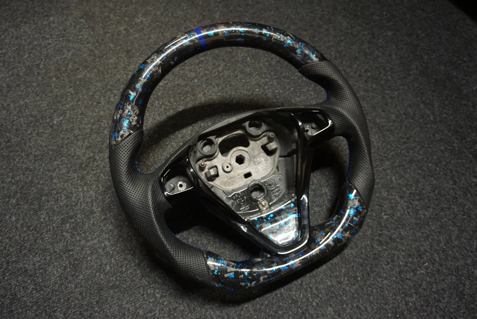 SEND IN YOUR OWN - Custom Carbon Fibre Steering Wheel Service (ANY MAKE / MODEL) - Image 8